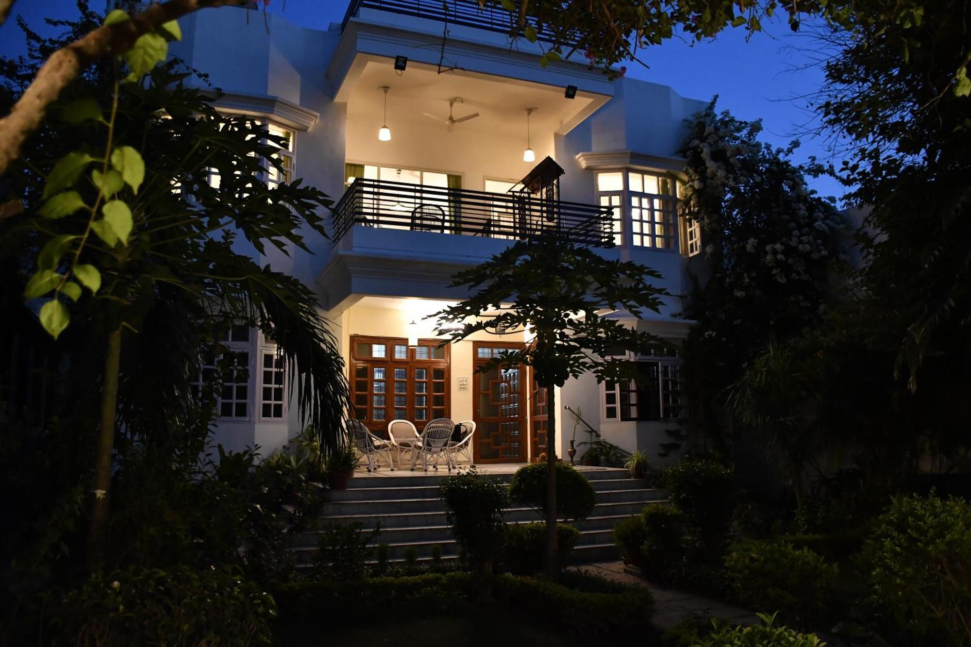 Homestay Nawab Ki Deohri - 1 Km Kashi Vishwanath Temple