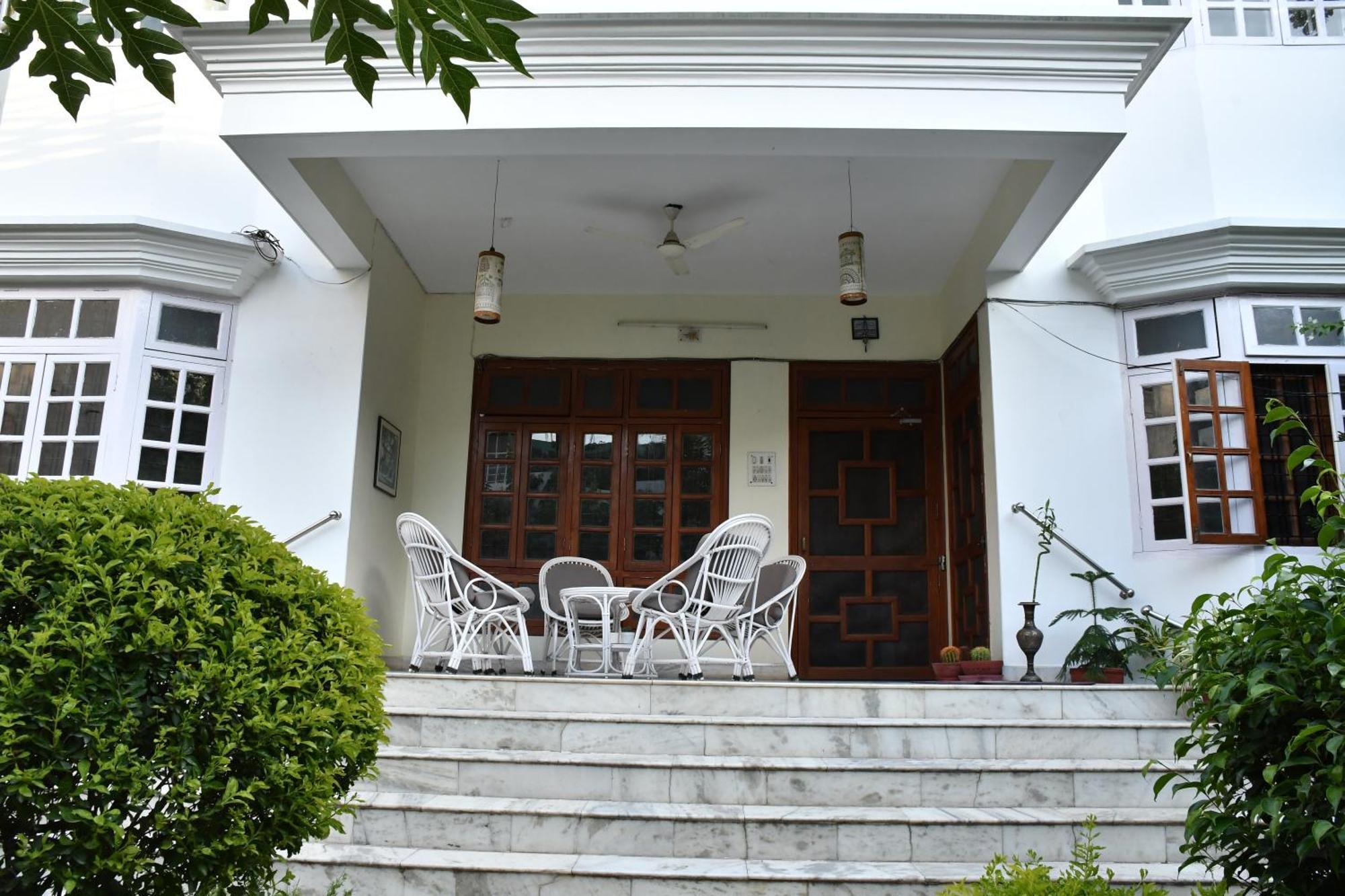 Nawab Ki Deohri - 1 Km Kashi Vishwanath Temple Homestay Varanasi